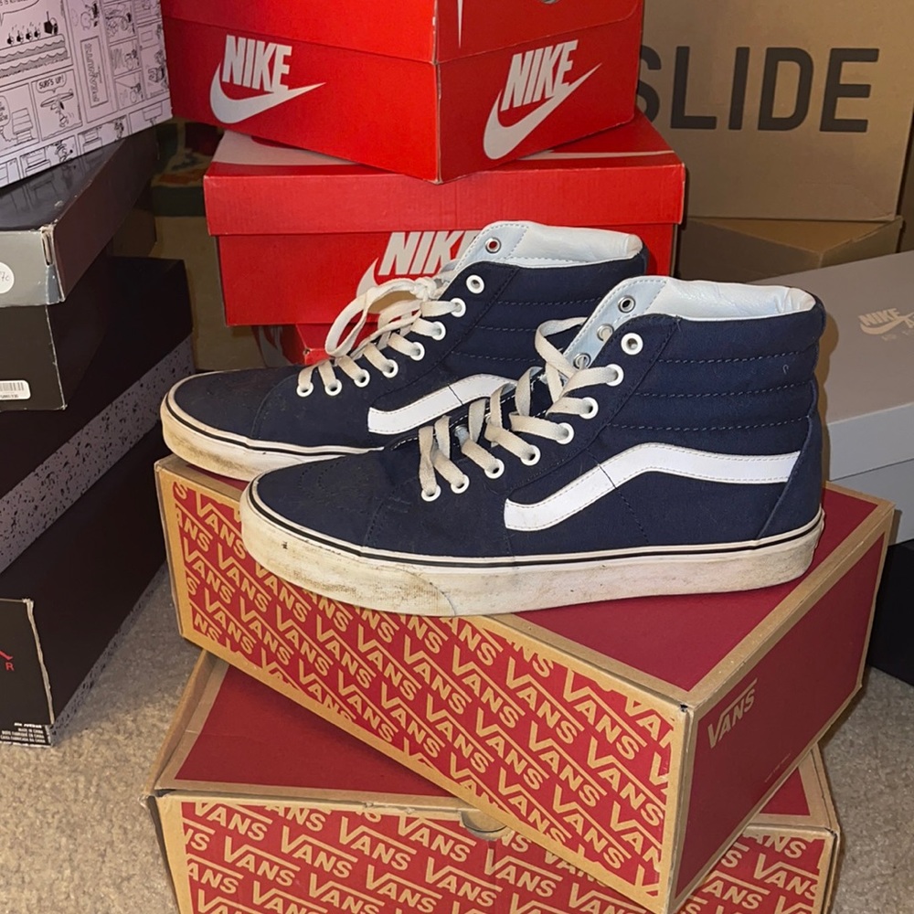 Men’s mans 10.5 blue
